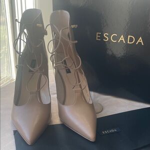 NWT Escada Women's Beige Lace-Up Heels / Booties, size 39